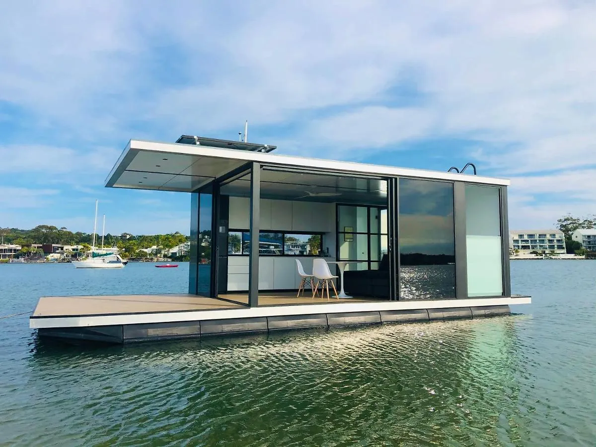 Oasis Noosa - Luxury Floating Eco Villas