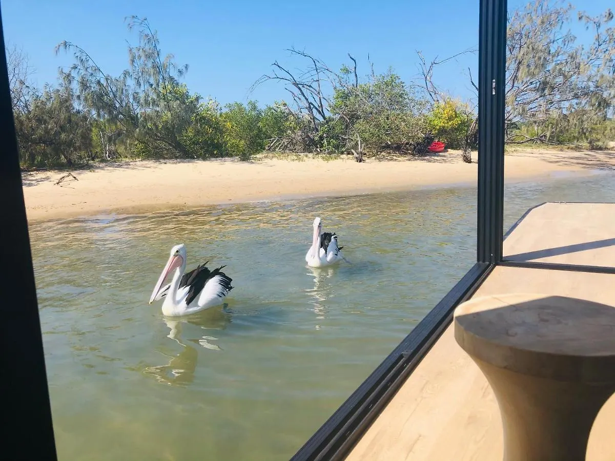 Botel Oasis Noosa - Luxury Floating Eco Villas